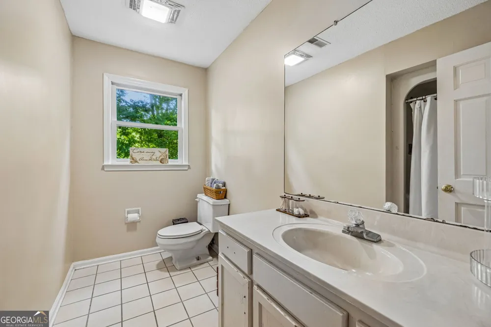 2213 Rocky Face CIR Dalton, GA 30720