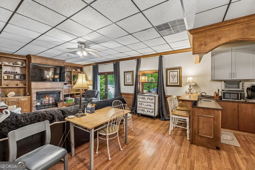 2213 Rocky Face CIR Dalton, GA 30720
