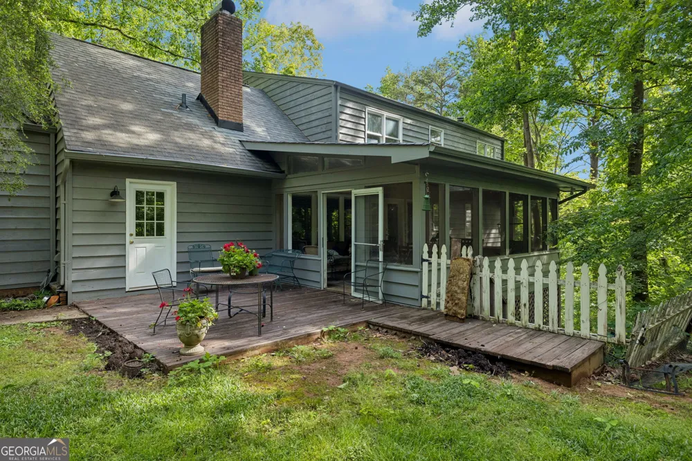 2213 Rocky Face CIR Dalton, GA 30720
