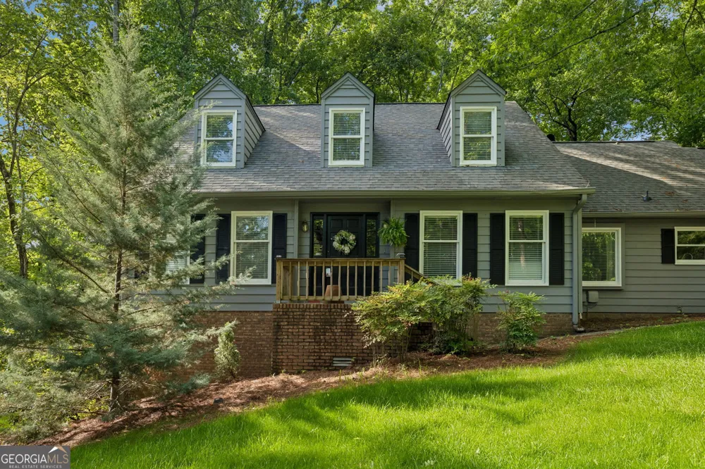 2213 Rocky Face CIR Dalton, GA 30720