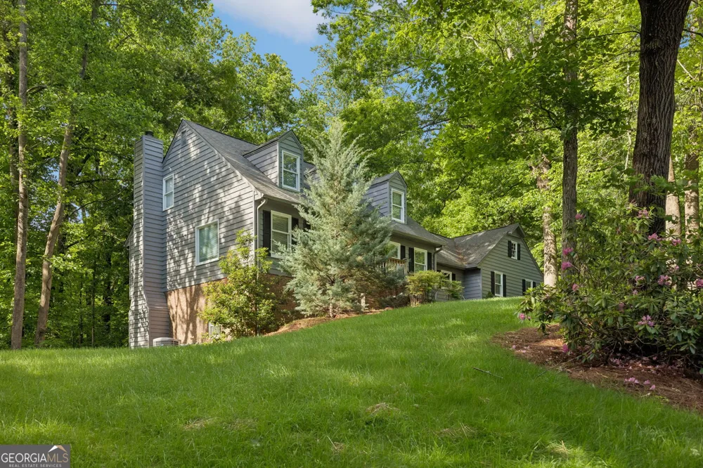 2213 Rocky Face CIR Dalton, GA 30720