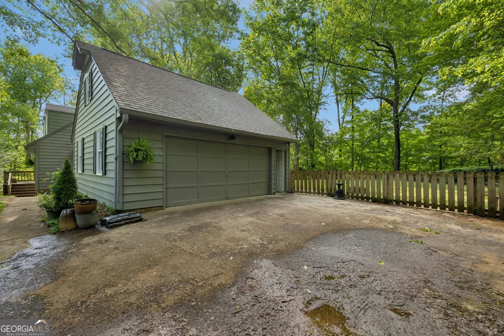 2213 Rocky Face CIR Dalton, GA 30720