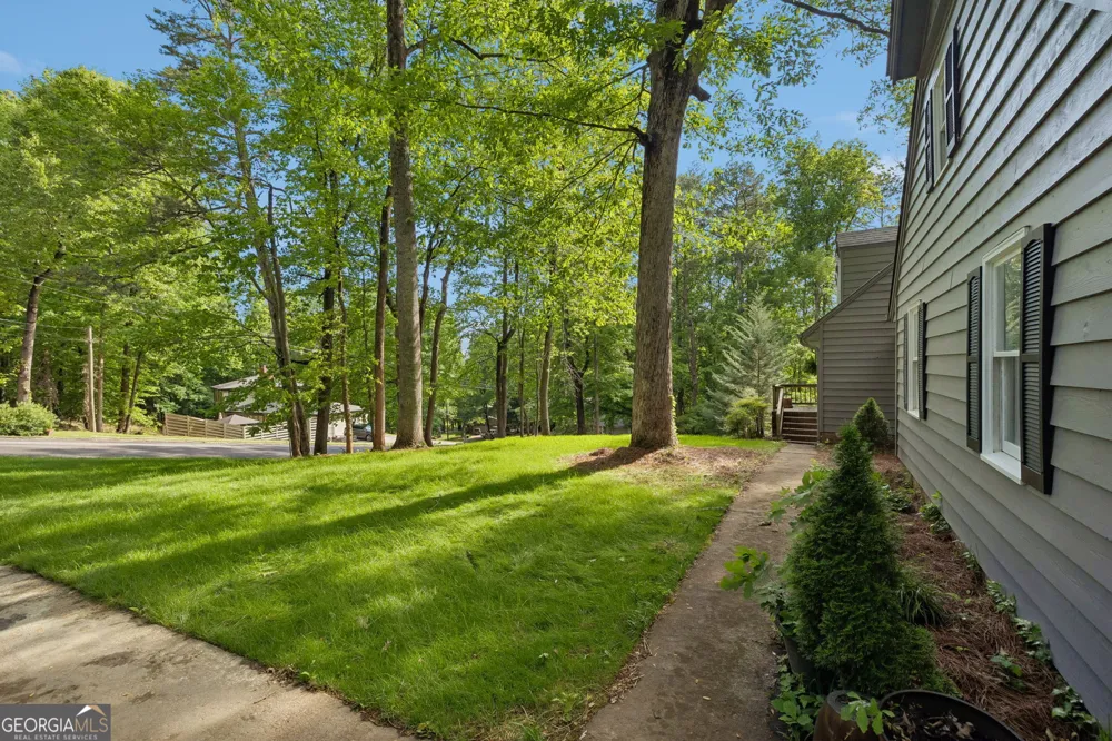2213 Rocky Face CIR Dalton, GA 30720