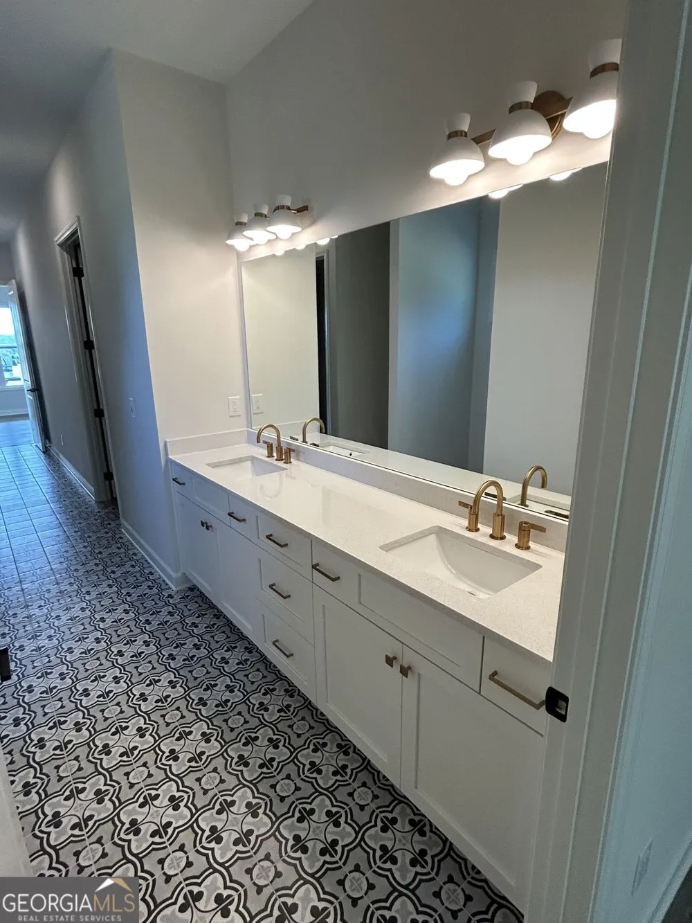 1553 Assembly CIR Gainesville, GA 30501