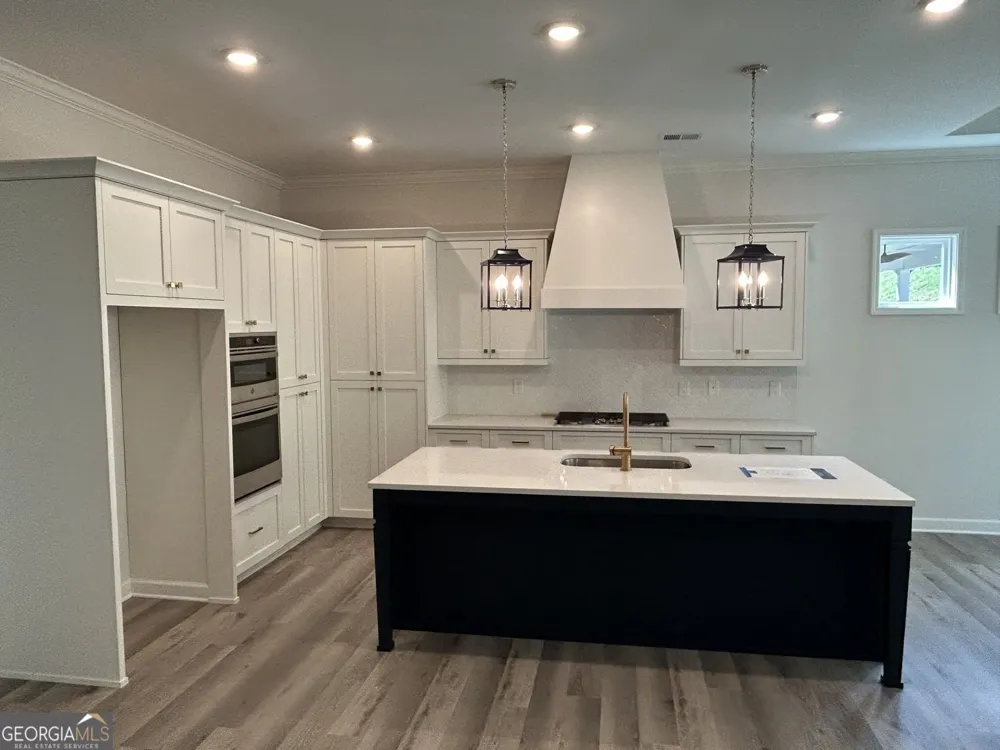 1553 Assembly CIR Gainesville, GA 30501