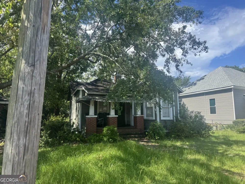 1107 Elizabeth ST Waycross, GA 31503