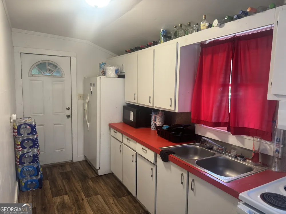 1107 Elizabeth ST Waycross, GA 31503