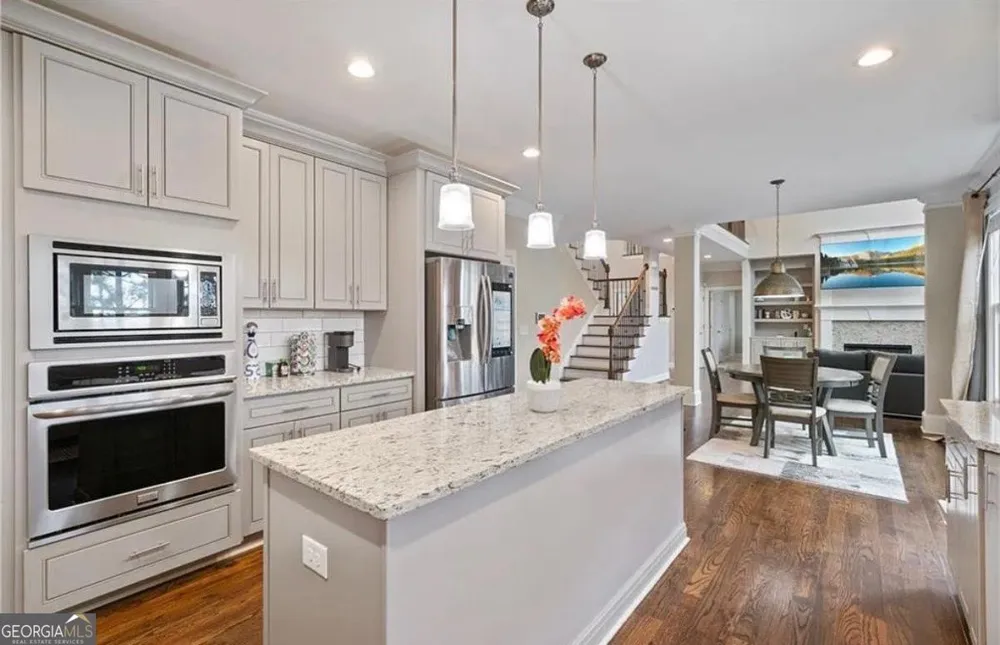 4402 Income CIR Ellenwood, GA 30294