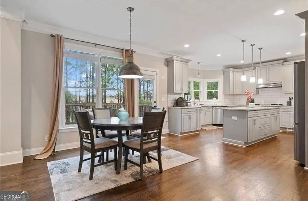 4402 Income CIR Ellenwood, GA 30294