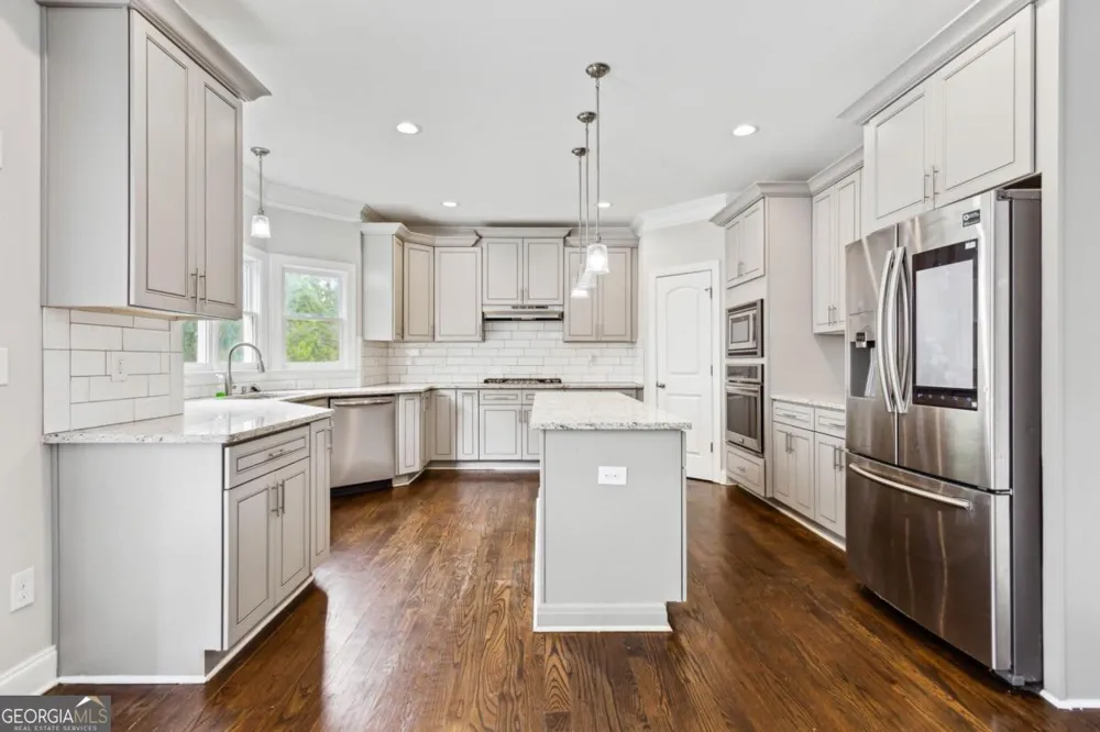 4402 Income CIR Ellenwood, GA 30294