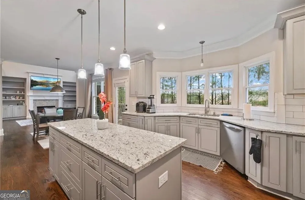 4402 Income CIR Ellenwood, GA 30294