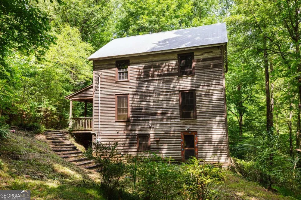 1381 Elder Mill RD Watkinsville, GA 30677