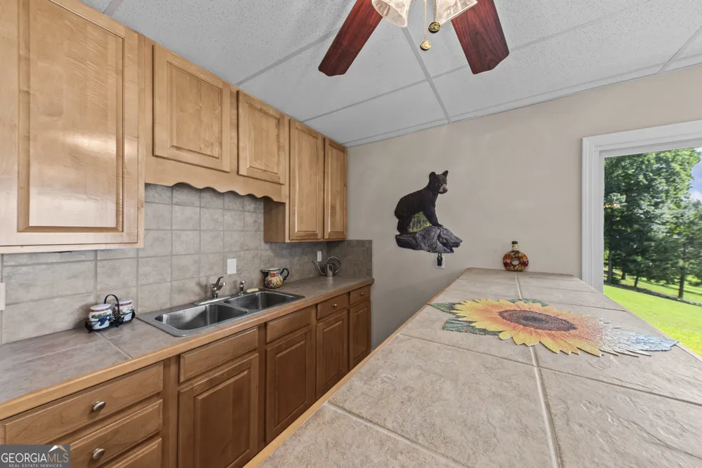 511 Foxglove DR Sparta, GA 31087