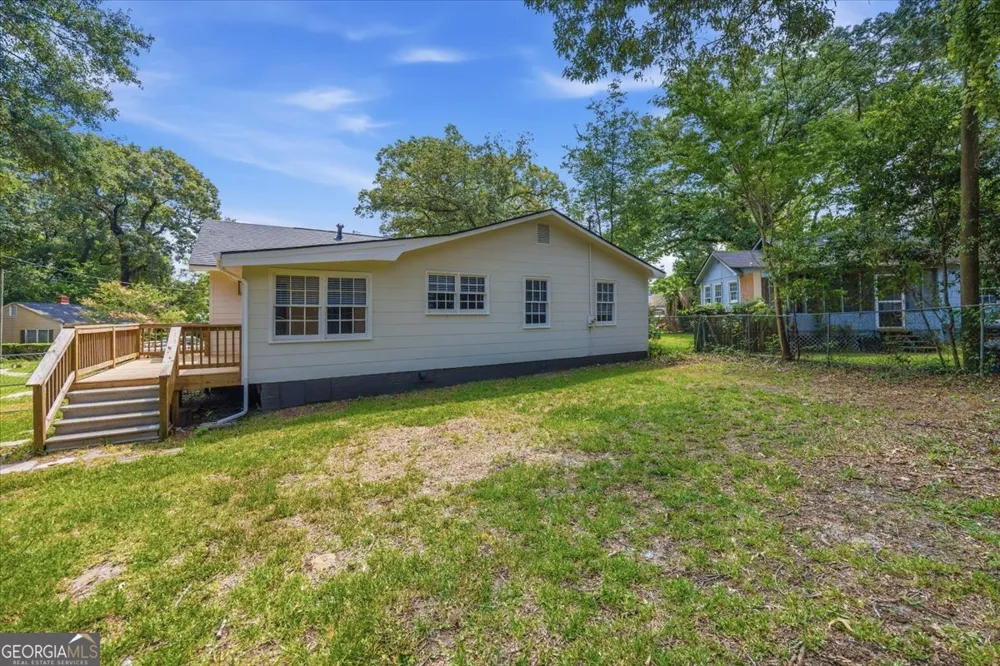 102 George DR Warner Robins, GA 31093