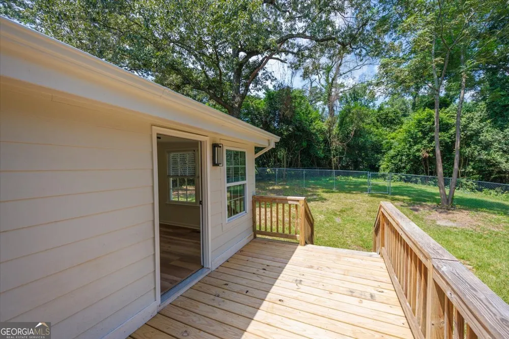 102 George DR Warner Robins, GA 31093