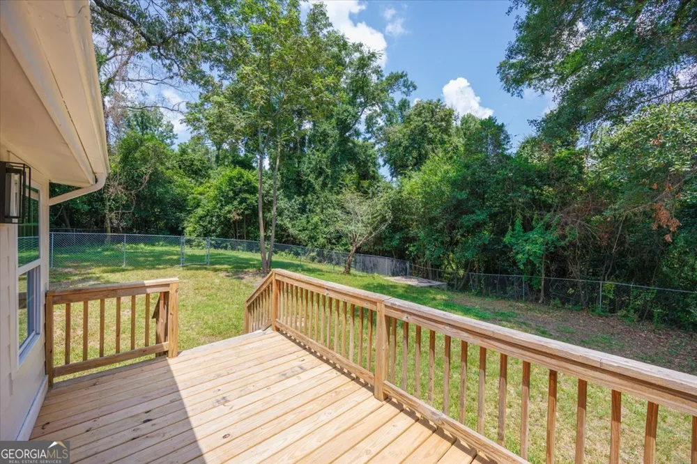 102 George DR Warner Robins, GA 31093