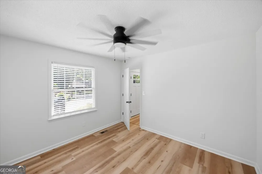 102 George DR Warner Robins, GA 31093