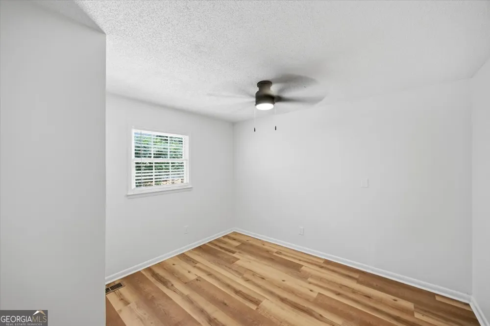 102 George DR Warner Robins, GA 31093