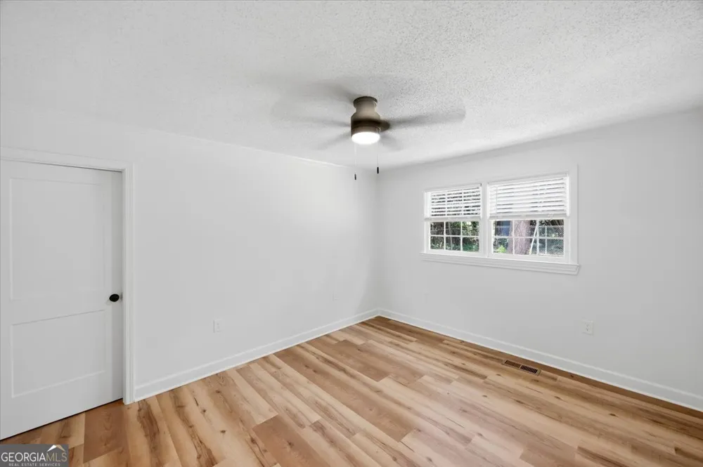 102 George DR Warner Robins, GA 31093