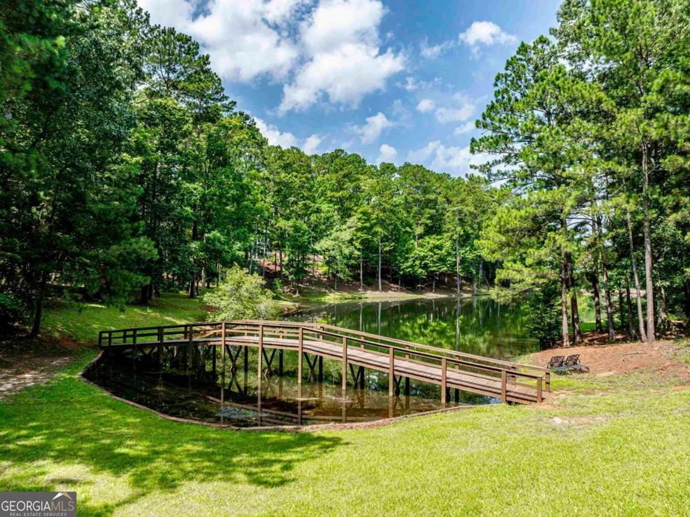 1100 Hardwood HOLW Greensboro, GA 30642