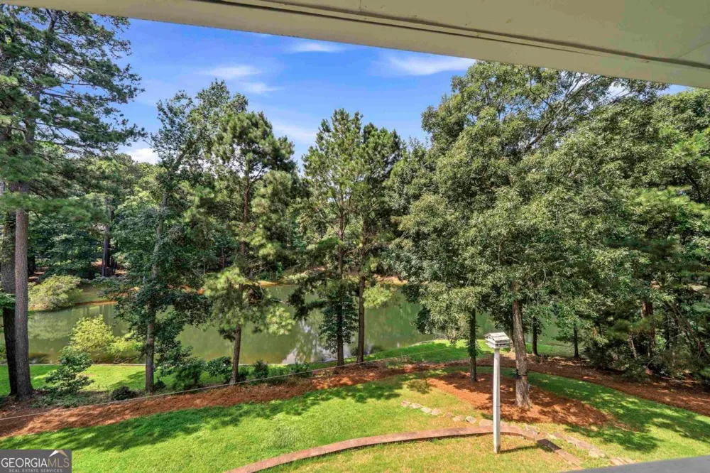 1100 Hardwood HOLW Greensboro, GA 30642