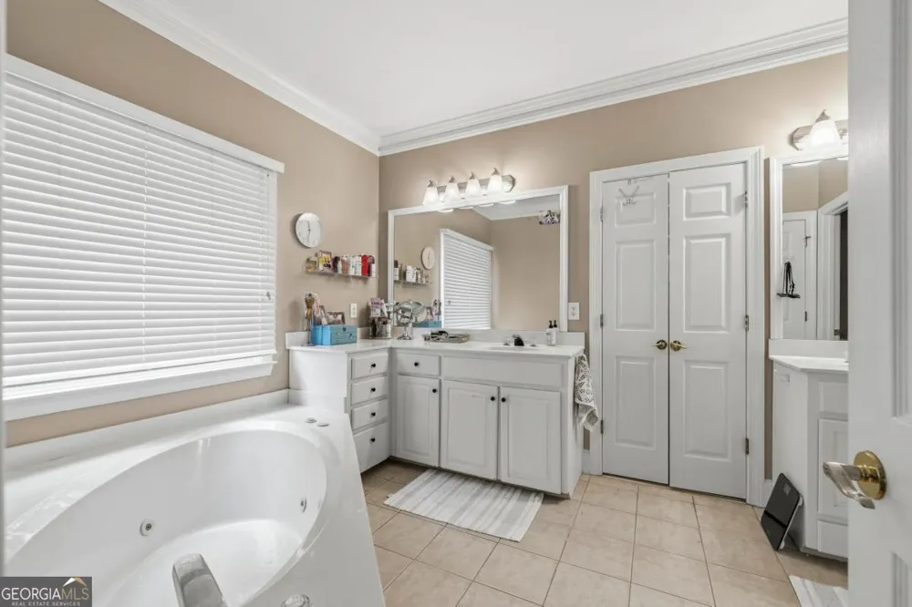 1100 Hardwood HOLW Greensboro, GA 30642