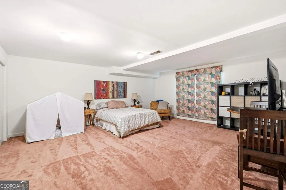1100 Hardwood HOLW Greensboro, GA 30642