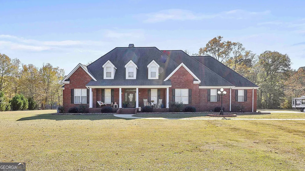 395 W McIntosh RD Brooks, GA 30205