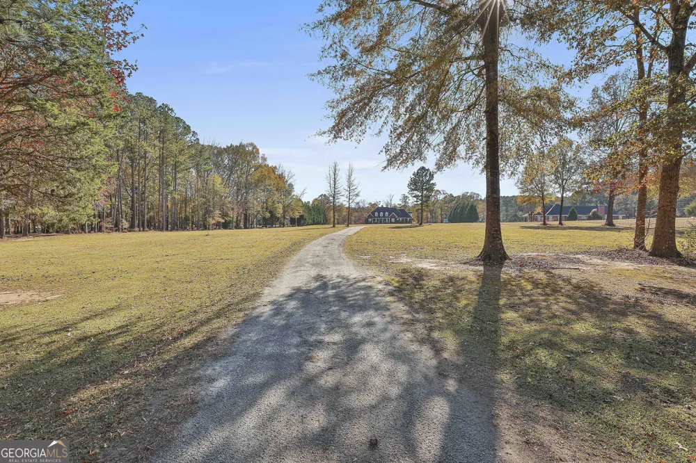 395 W McIntosh RD Brooks, GA 30205