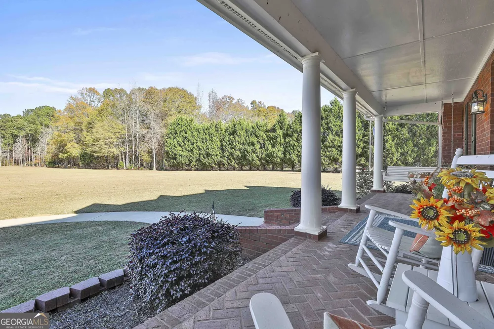 395 W McIntosh RD Brooks, GA 30205