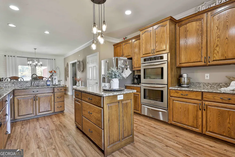 395 W McIntosh RD Brooks, GA 30205