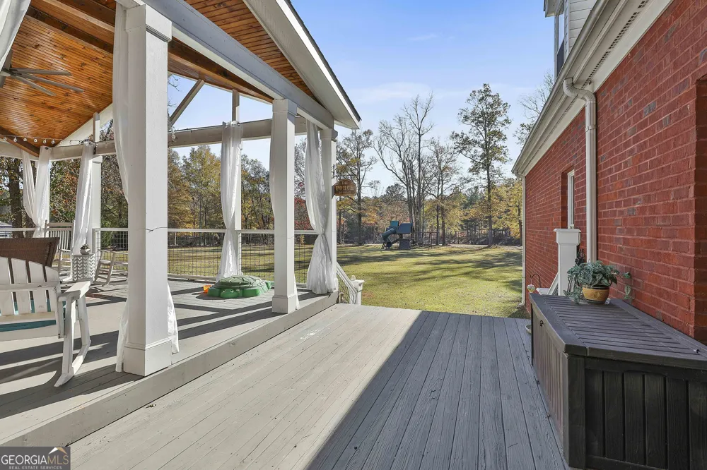 395 W McIntosh RD Brooks, GA 30205