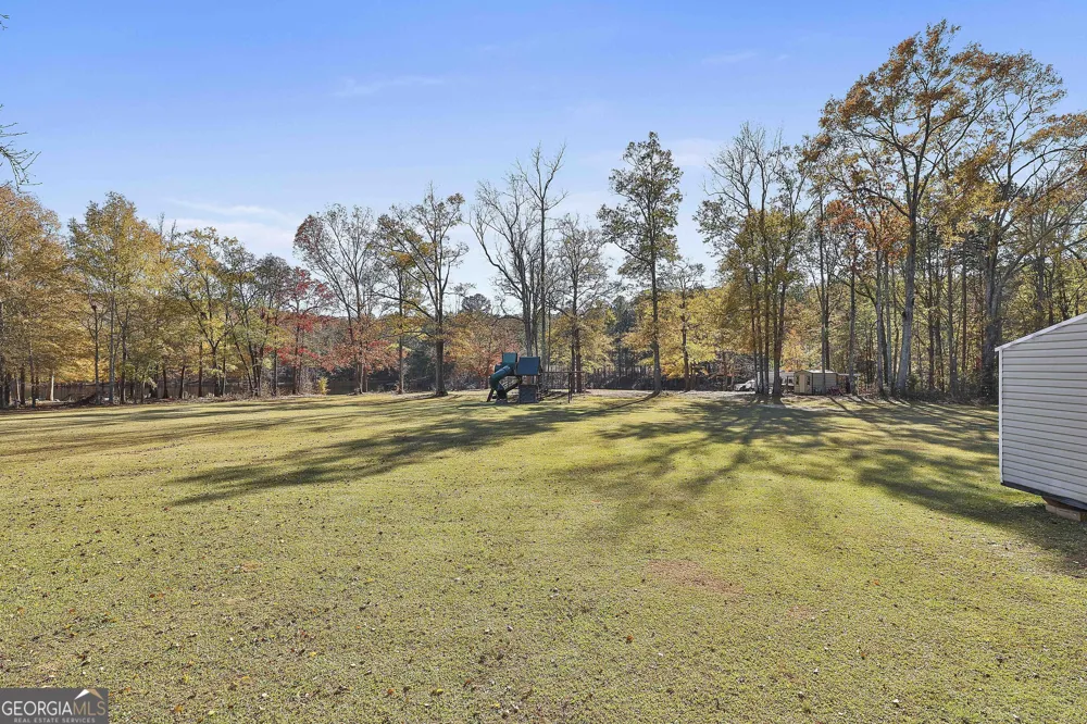 395 W McIntosh RD Brooks, GA 30205