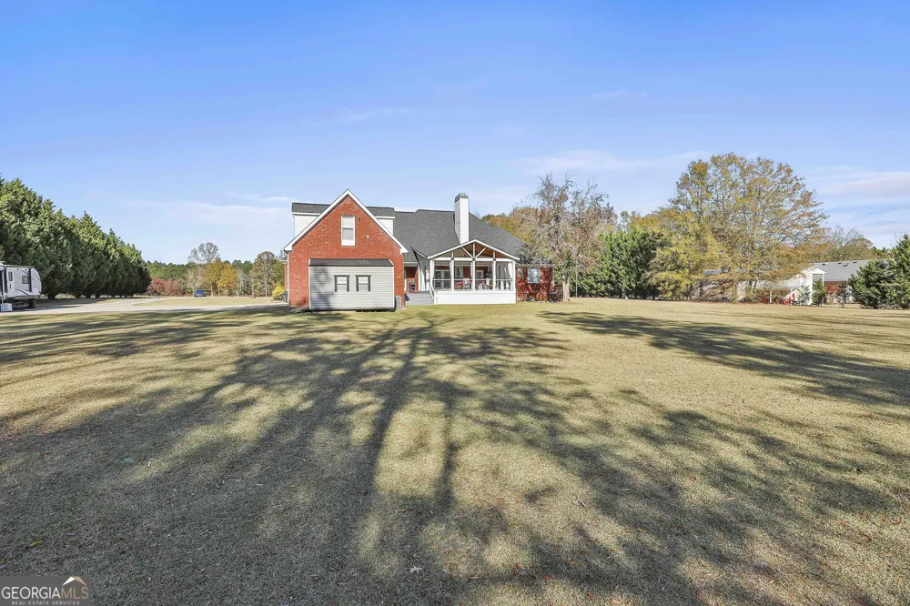 395 W McIntosh RD Brooks, GA 30205