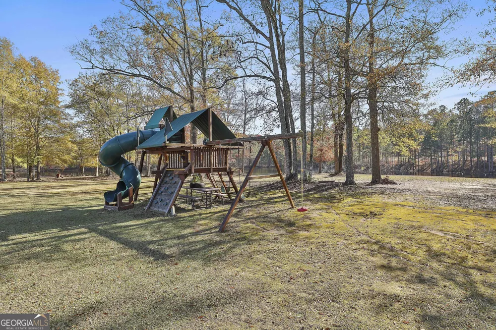 395 W McIntosh RD Brooks, GA 30205