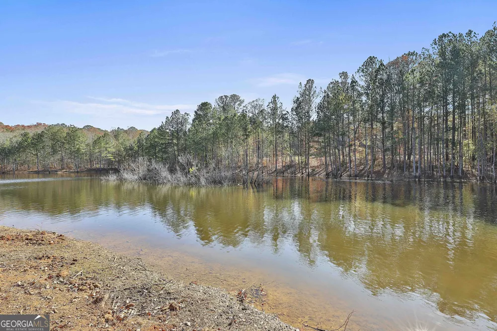 395 W McIntosh RD Brooks, GA 30205