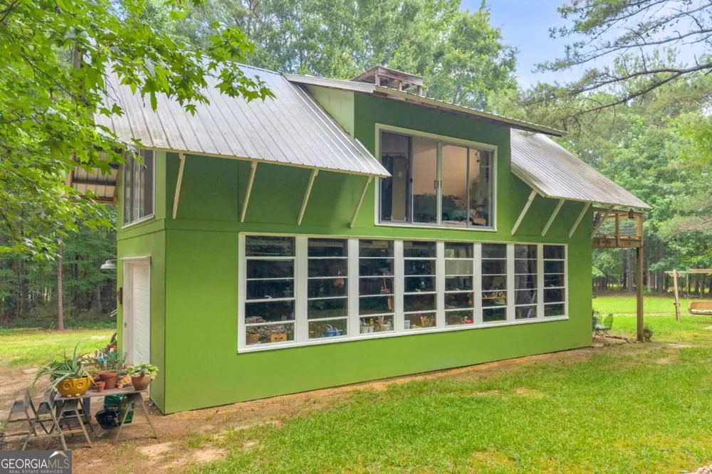81 Paul LN Crawford, GA 30630