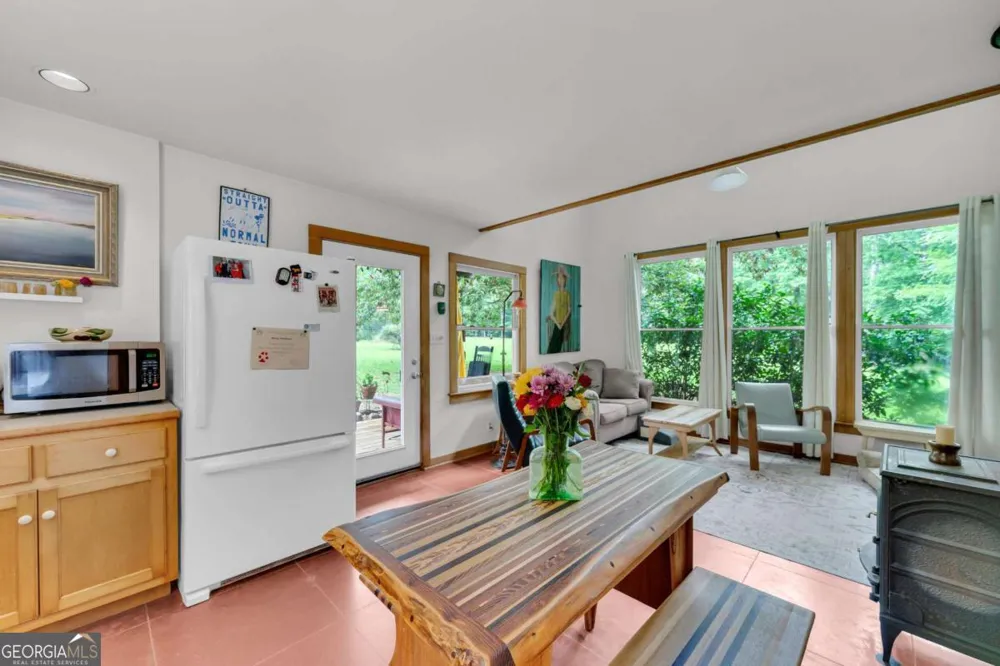 81 Paul LN Crawford, GA 30630