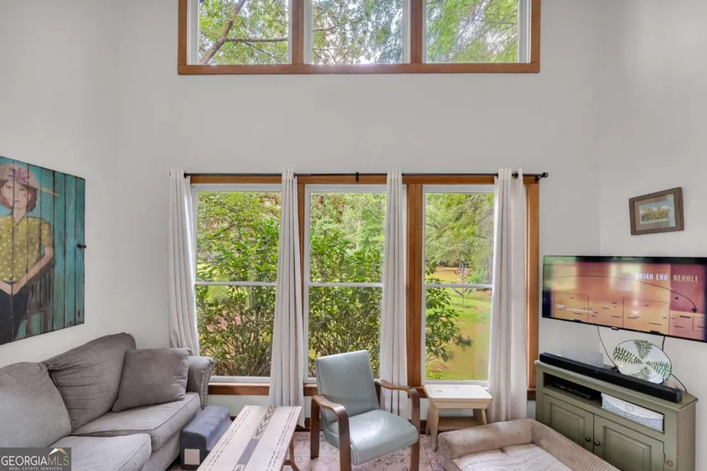 81 Paul LN Crawford, GA 30630