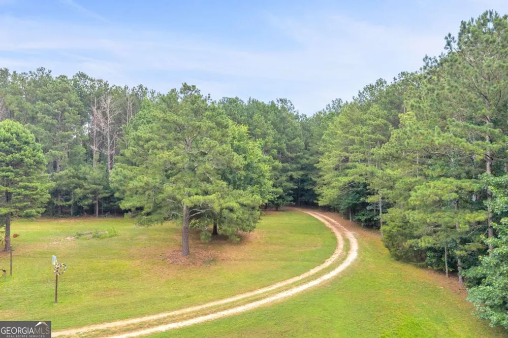81 Paul LN Crawford, GA 30630