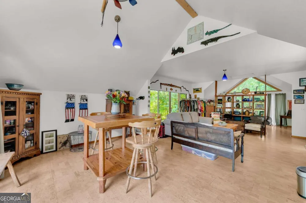 81 Paul LN Crawford, GA 30630