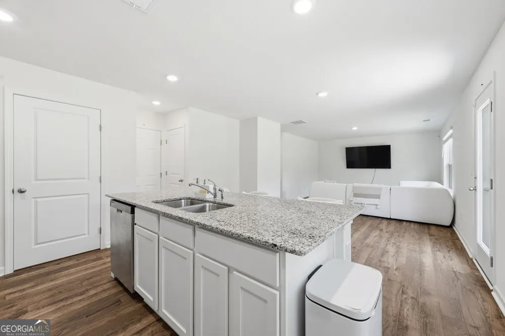 5 Draft ST Rossville, GA 30741