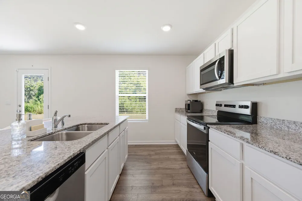 5 Draft ST Rossville, GA 30741
