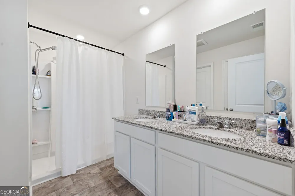 5 Draft ST Rossville, GA 30741