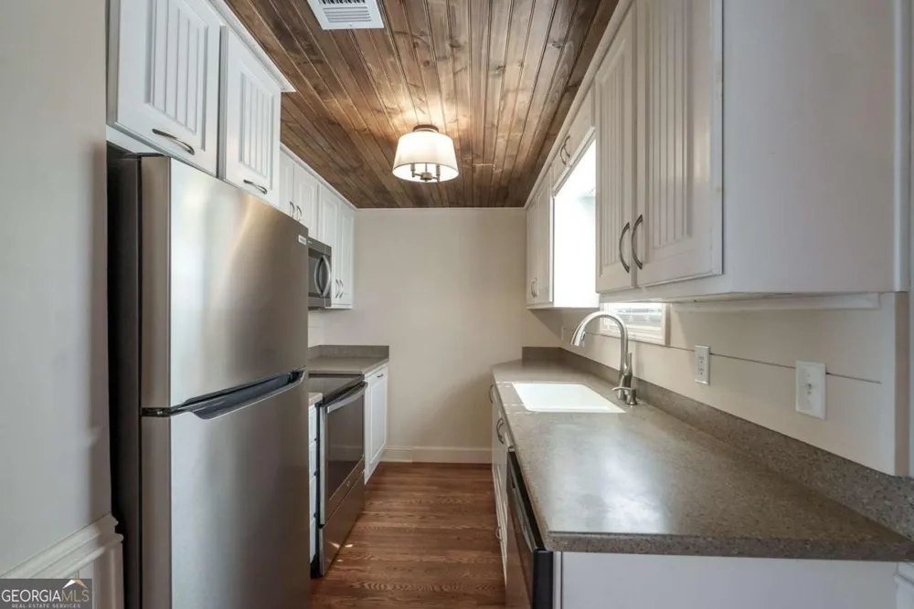384 Arrowhead TRL Eatonton, GA 31024