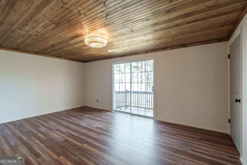 384 Arrowhead TRL Eatonton, GA 31024