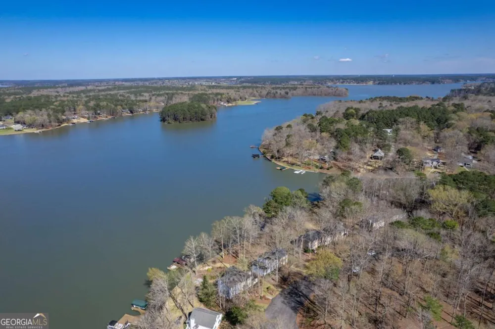 384 Arrowhead TRL Eatonton, GA 31024