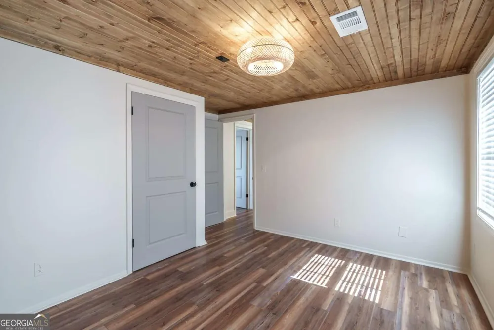 384 Arrowhead TRL Eatonton, GA 31024