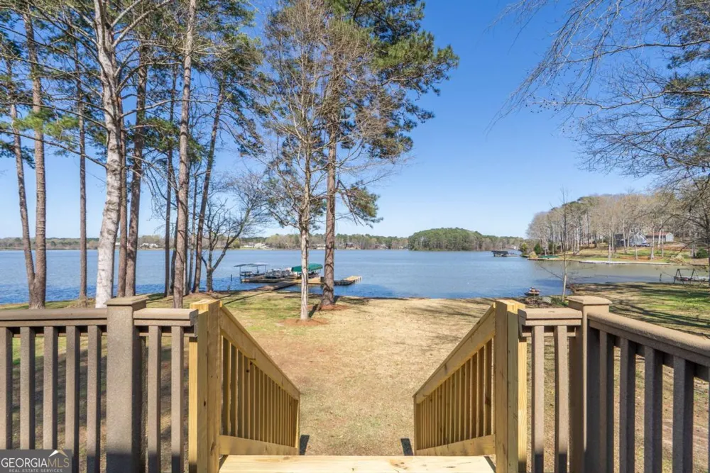 384 Arrowhead TRL Eatonton, GA 31024