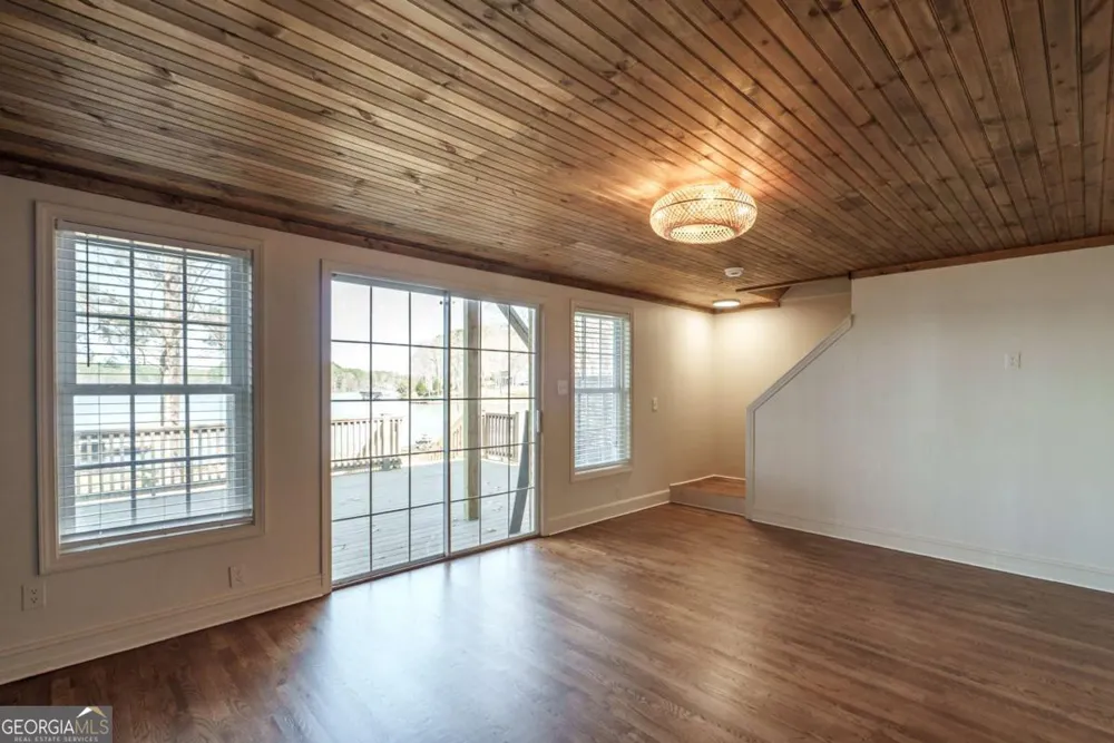 384 Arrowhead TRL Eatonton, GA 31024